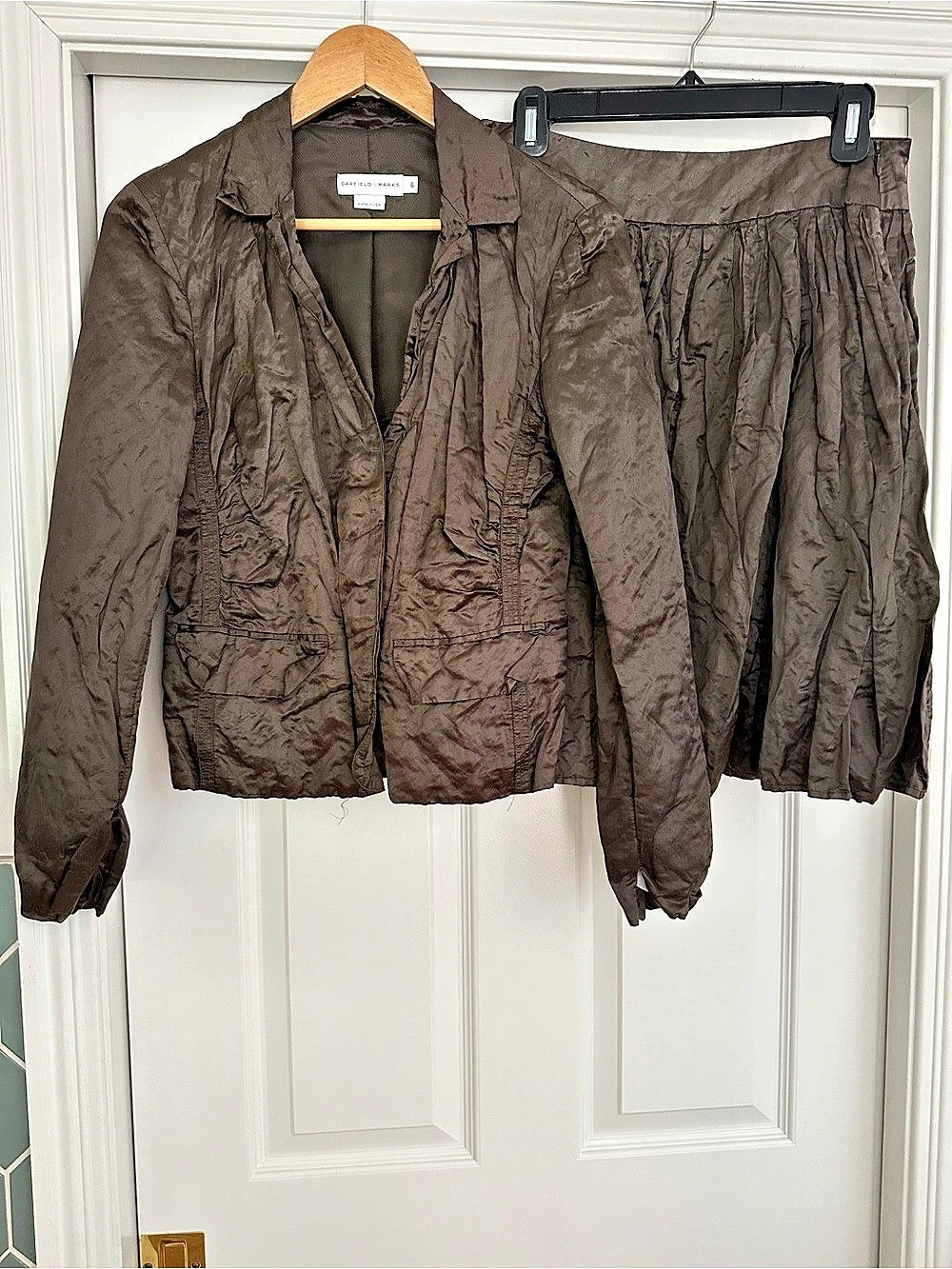 Garfield & Marks Brown Skirt Set Size 6 Like New